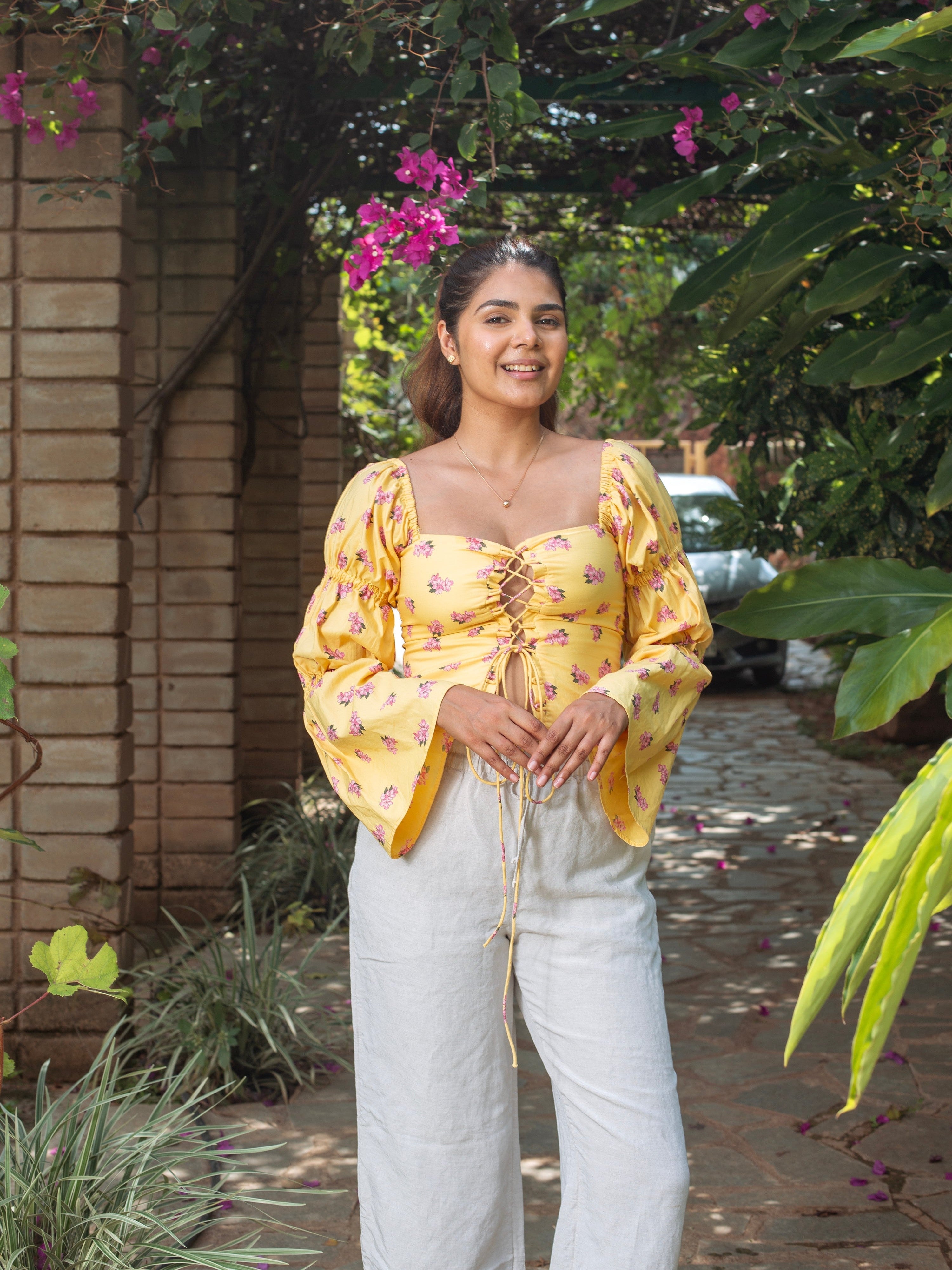 DELIA TOP