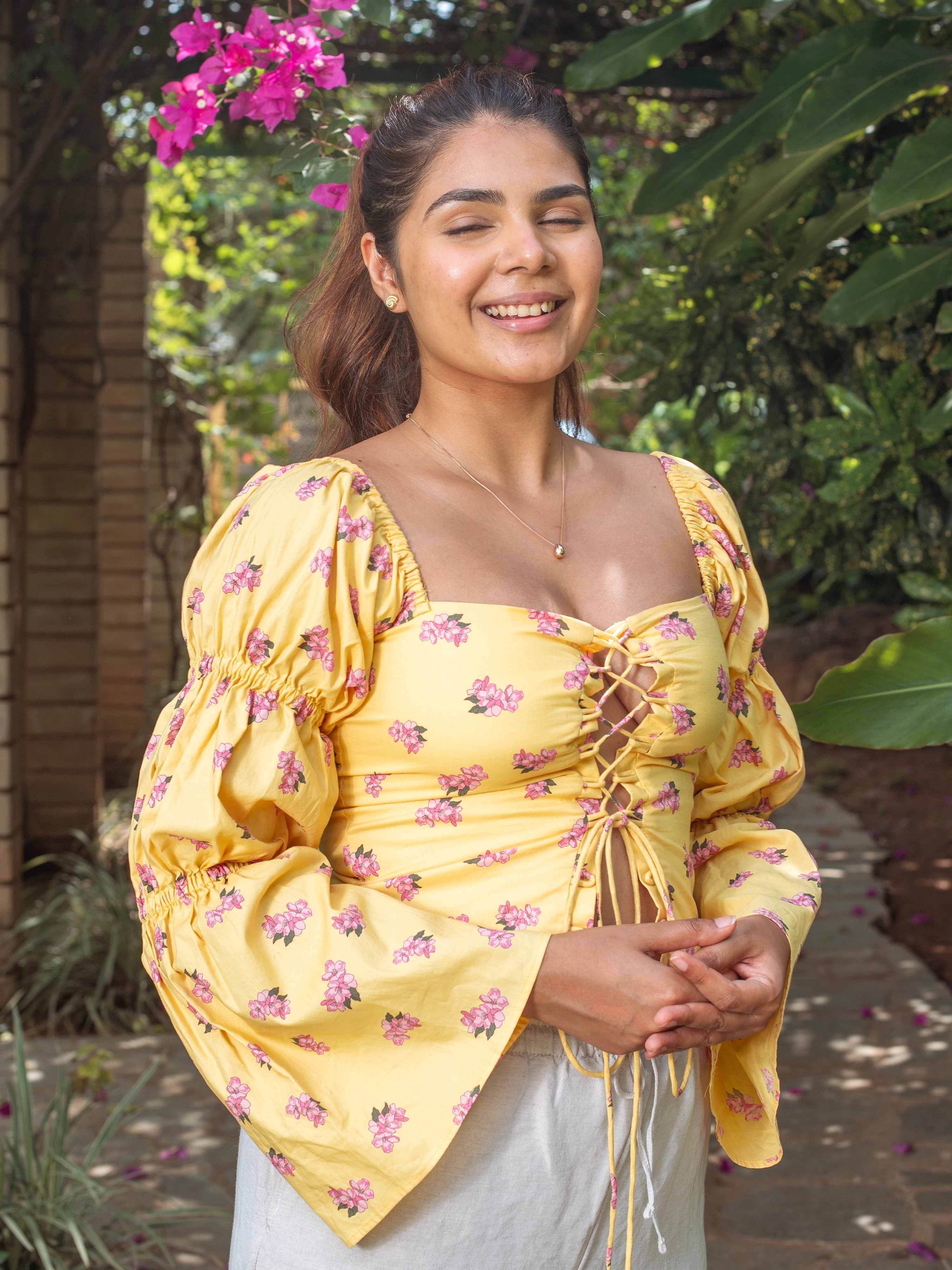 DELIA TOP